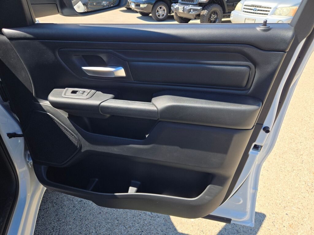 New 2026 Bright White Clearcoat RAM Tradesman image 7