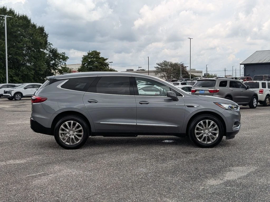 Used 2018 Gray Buick Essence image 6