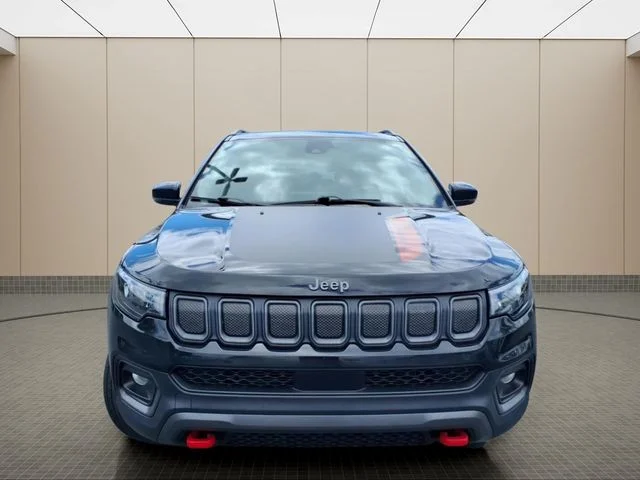 Used 2022 Black Jeep Trailhawk image 3