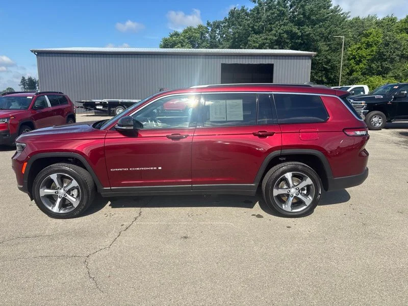 Used 2024 Red Jeep Limited image 6
