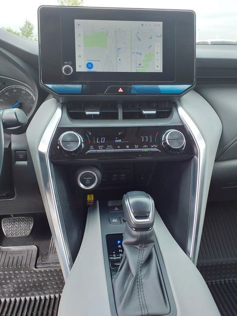 2023 Toyota Venza LE - Photo 32