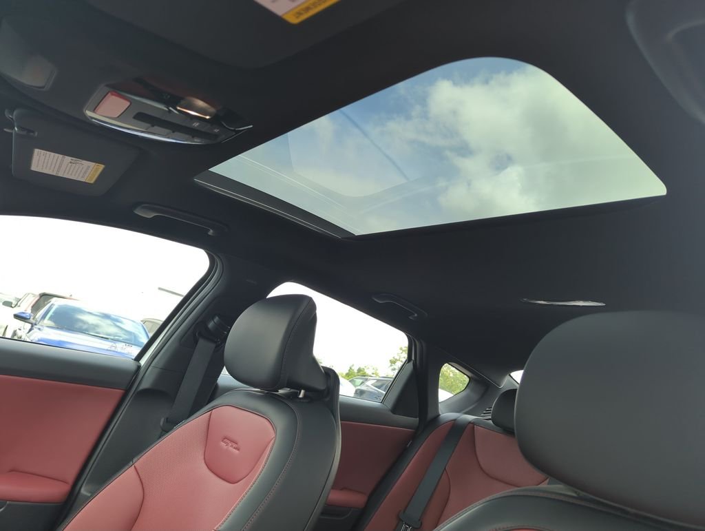 New 2026 Snow White Pearl Kia GT-Line Turbo image 28