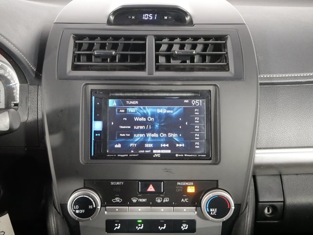 Used 2014 Magnetic Gray Metallic Toyota SE image 18