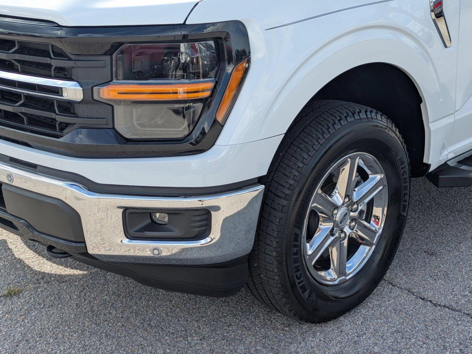 Used 2024 Oxford White FORD XLT image 9
