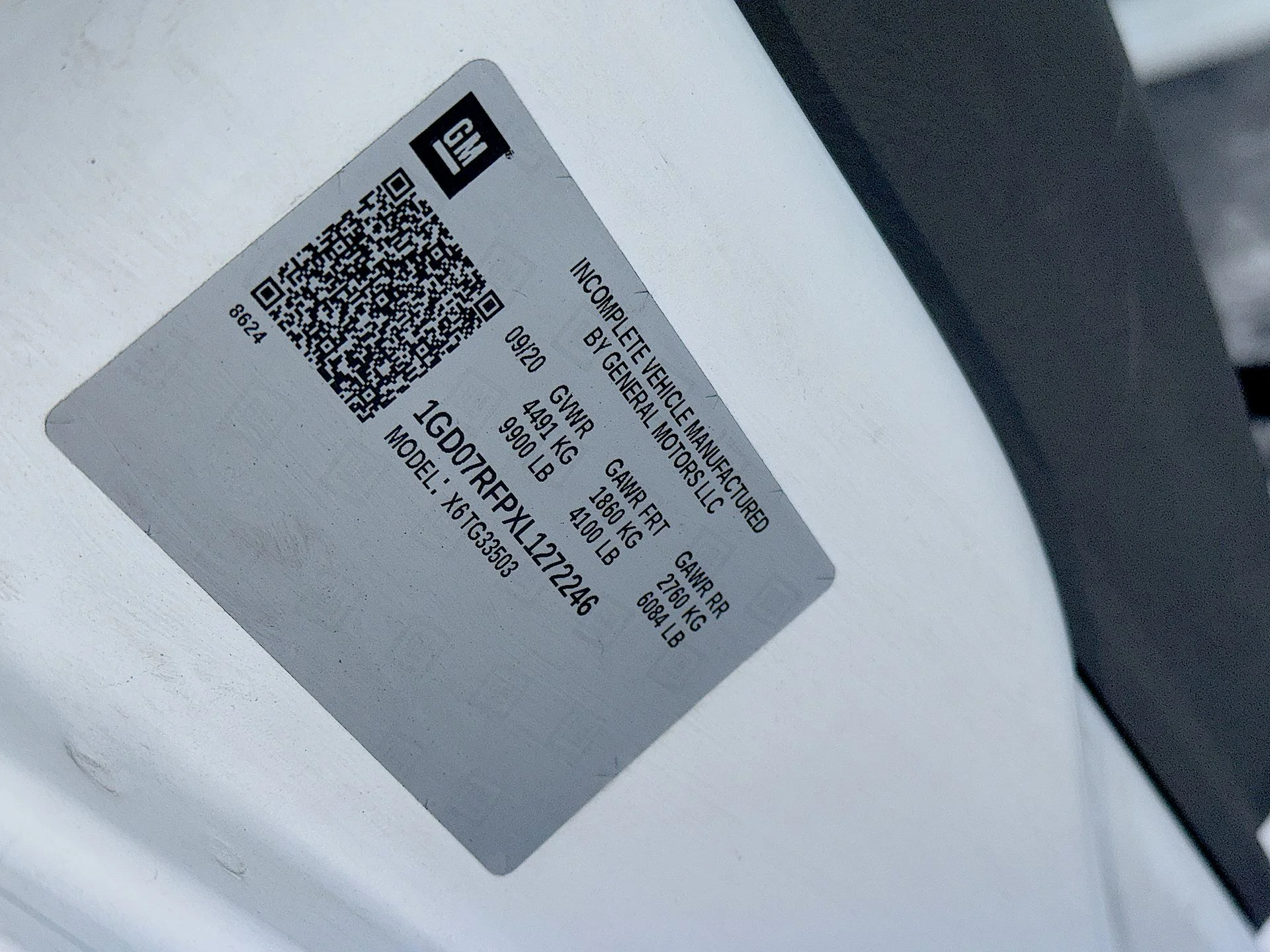 Used 2020 Summit White GMC Work Van image 28