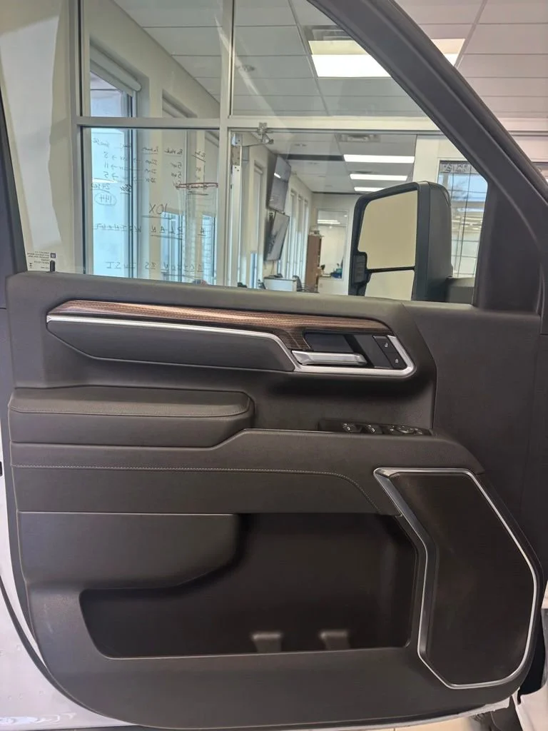 2025 Chevrolet Silverado 2500HD LT - Photo 8