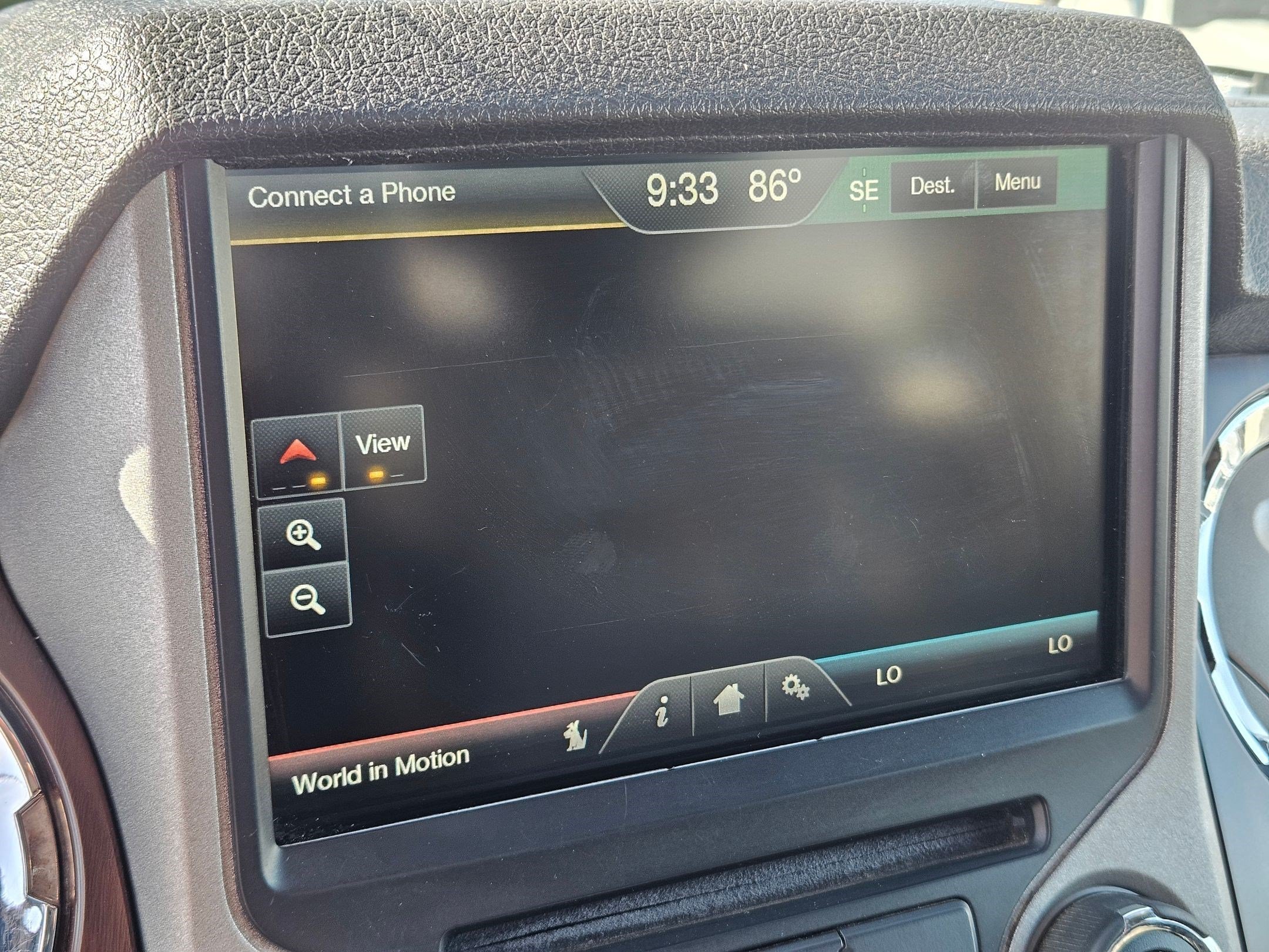 Used 2016 White Ford Lariat image 25