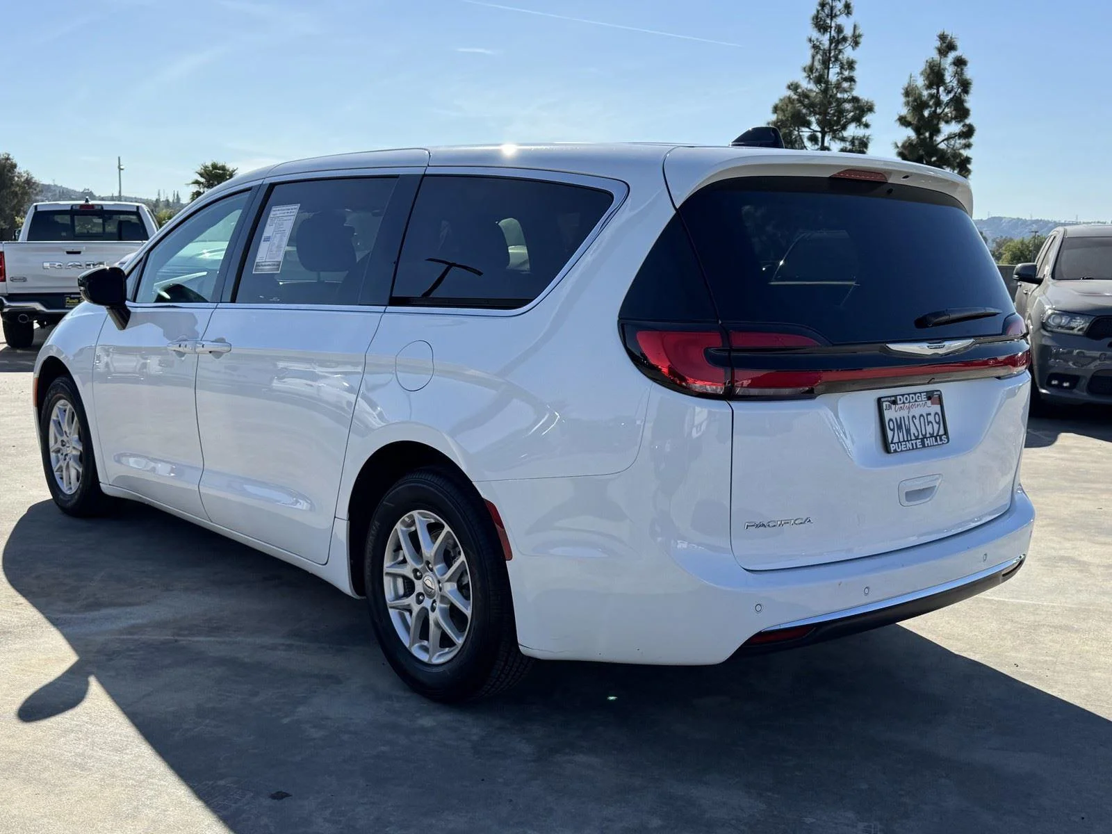 Used 2024 Bright White Clearcoat Chrysler Touring image 4
