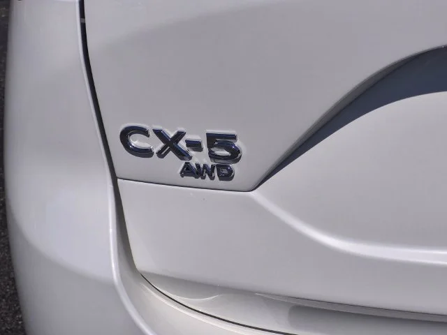 Used 2025 Rhodium White Metallic Mazda 2.5 S Carbon Edition AWD image 9