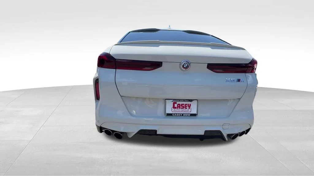 Used 2023 White BMW Base image 27