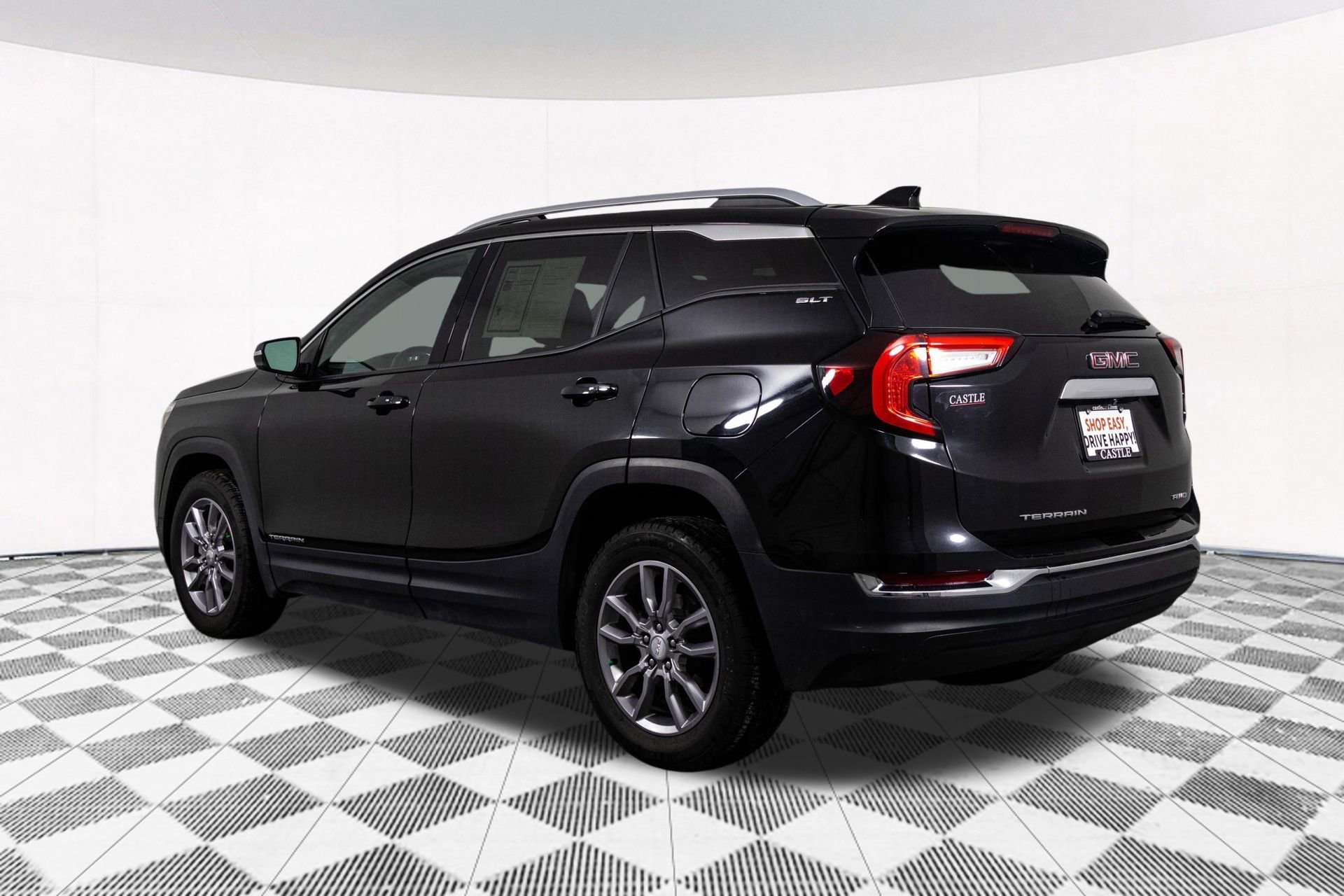 2022 GMC TERRAIN - Image 12