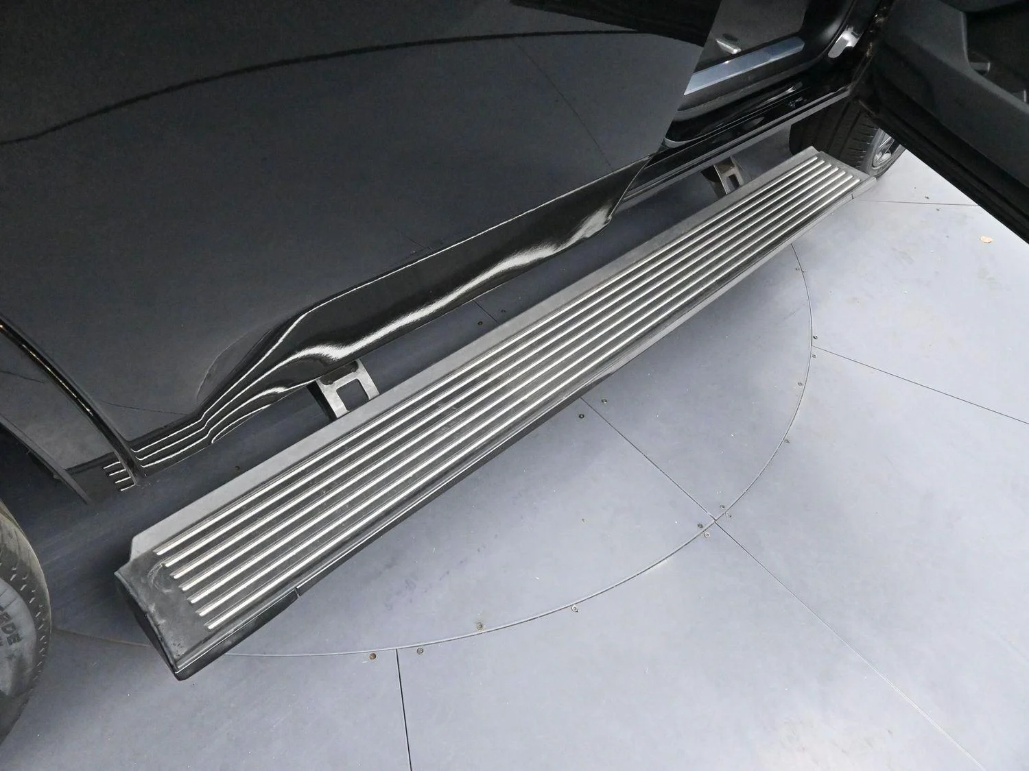 Used 2024 Black Jeep Series III Obsidian image 9