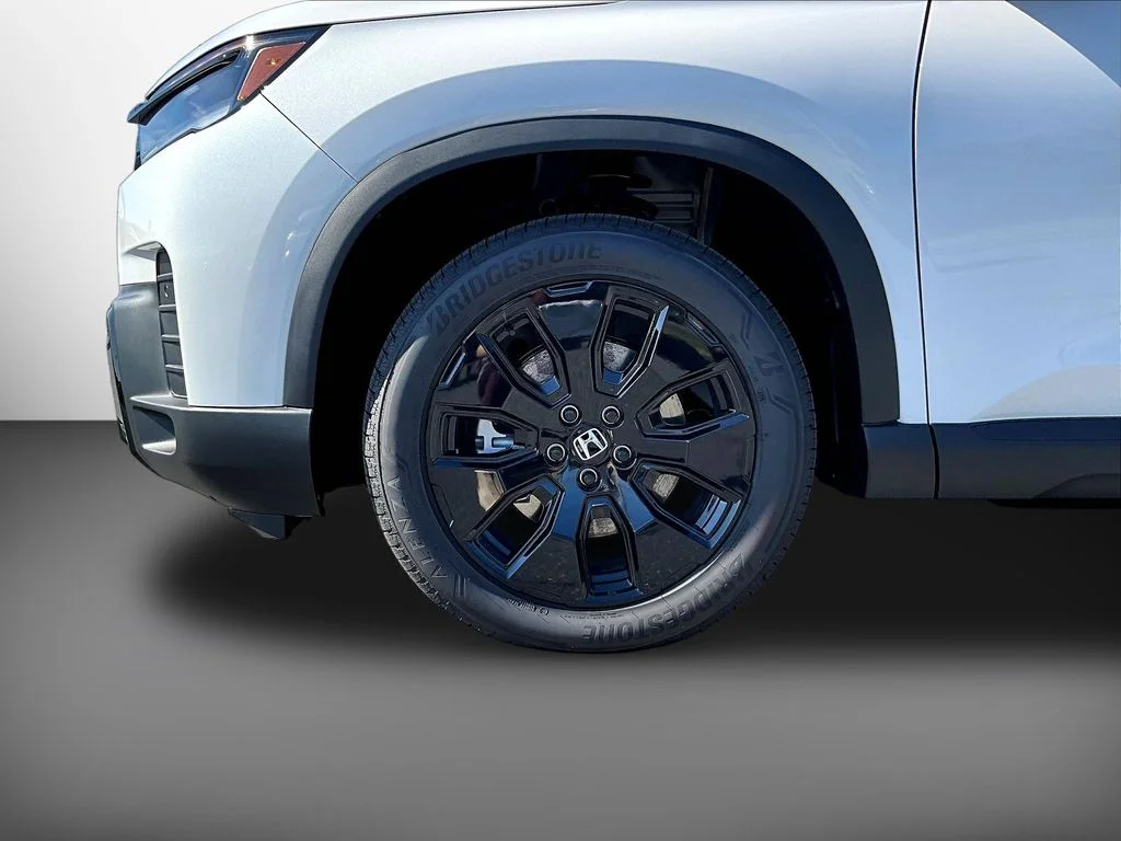 New 2026 Platinum White Pearl Honda AWD Black Edition image 30