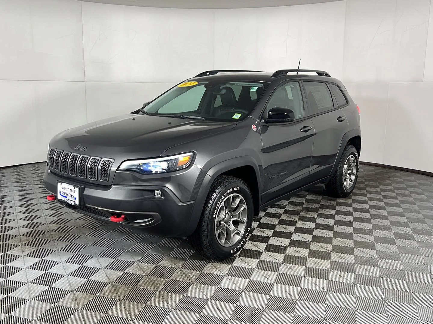 Used 2022 Granite Crystal Metallic Clearcoat Jeep Trailhawk image 9