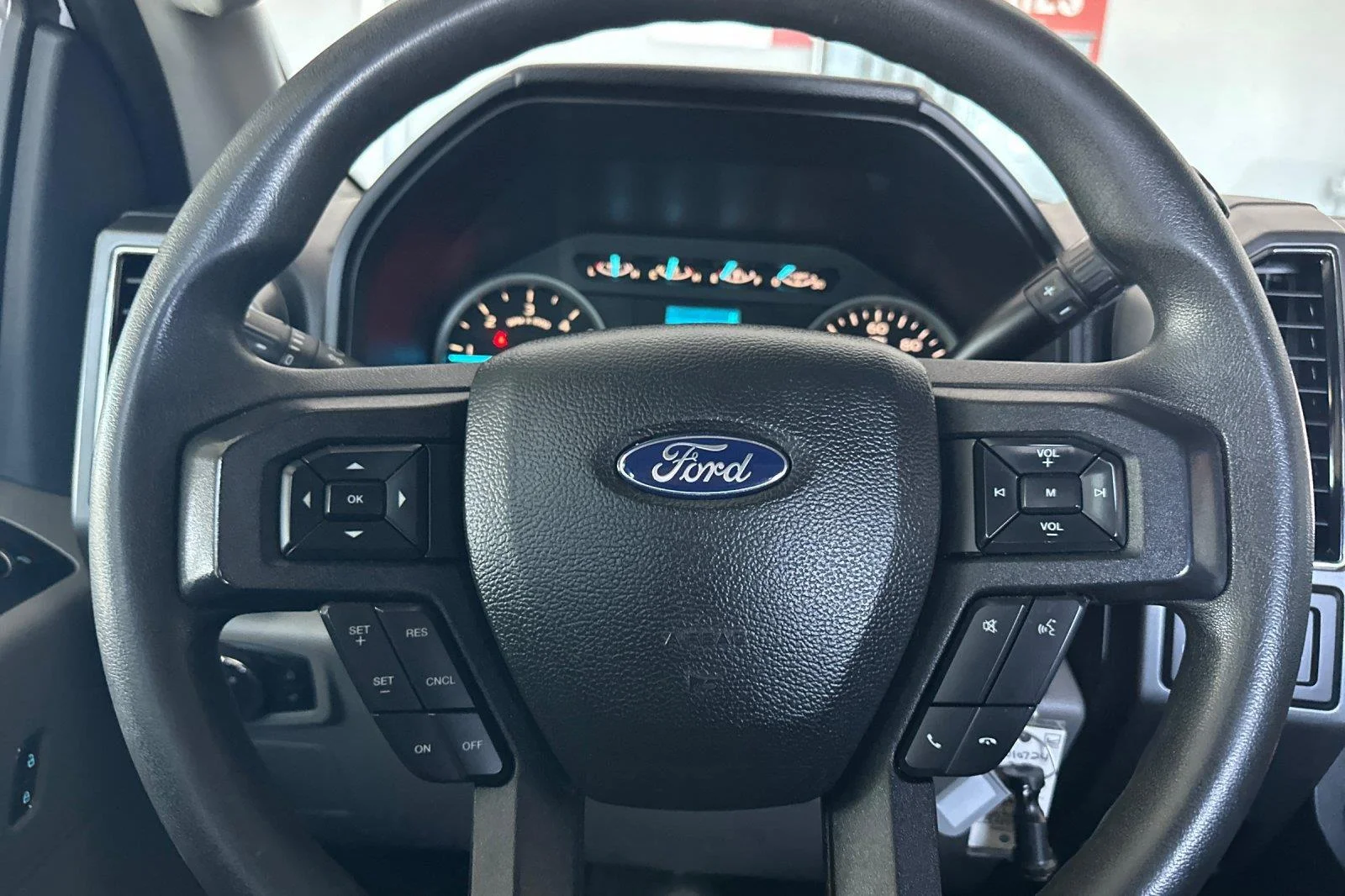 Used 2020 Oxford White Ford XLT image 21