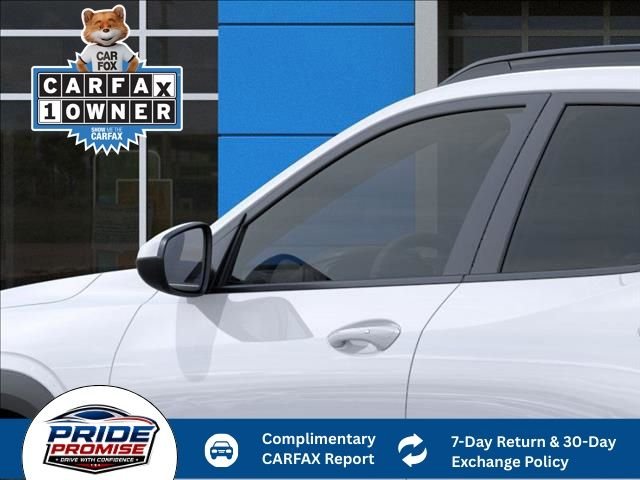 Used 2025 White Chevrolet LT image 14