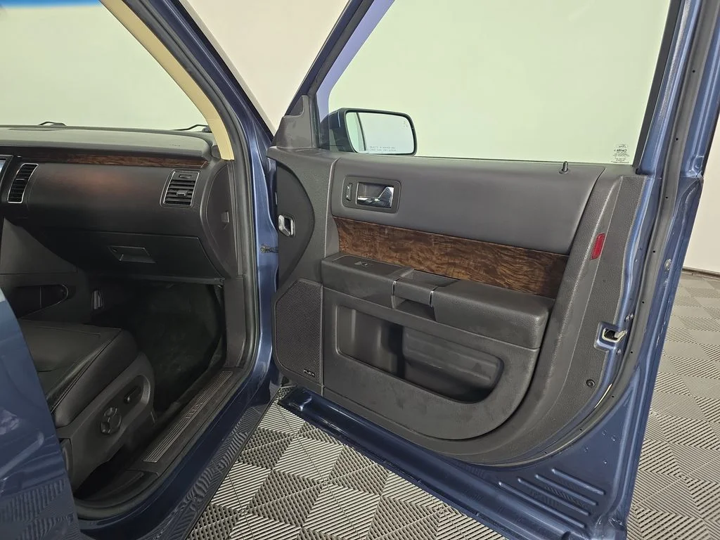 Used 2018 Blue Ford Limited image 34