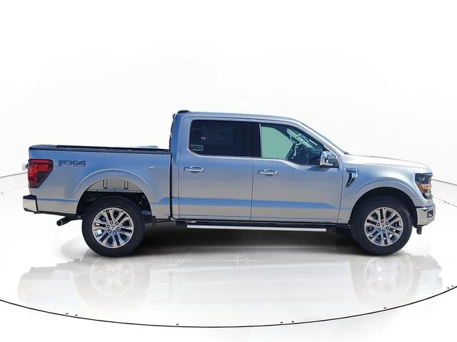 New 2026 Silver Metallic Ford XLT image 4