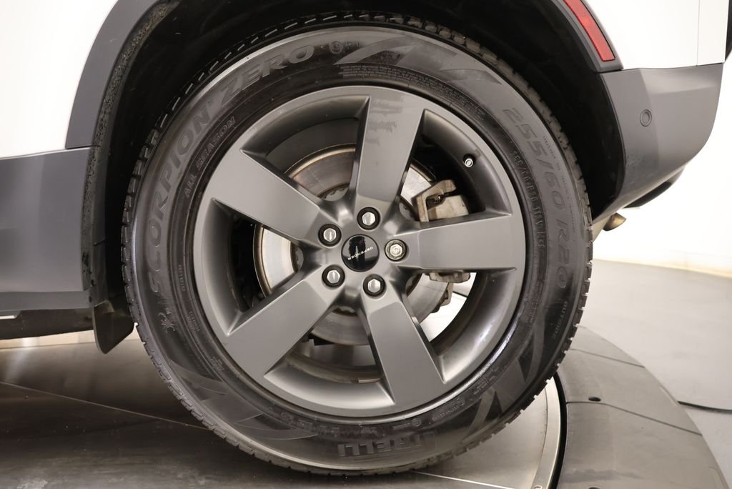 Used 2026 Fuji White Land Rover S image 10