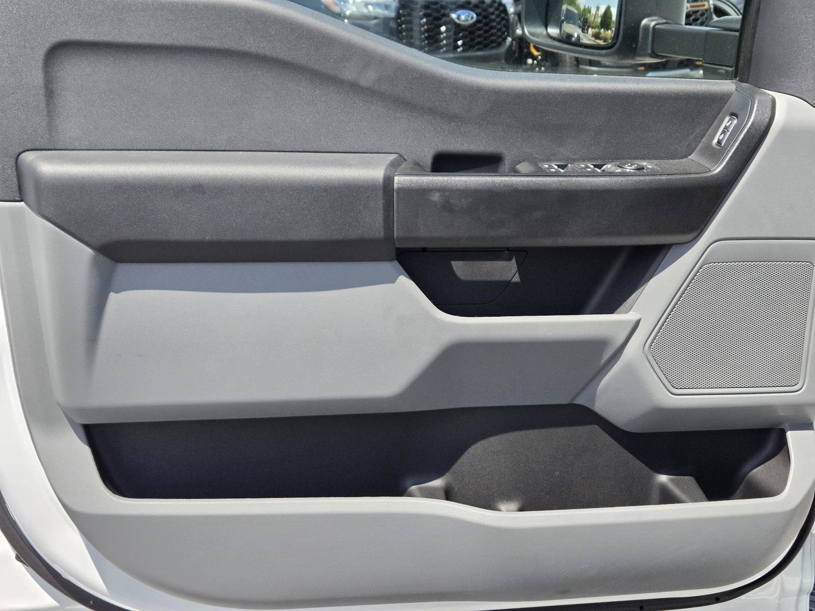 New 2026 Oxford White FORD F-350® XL image 14