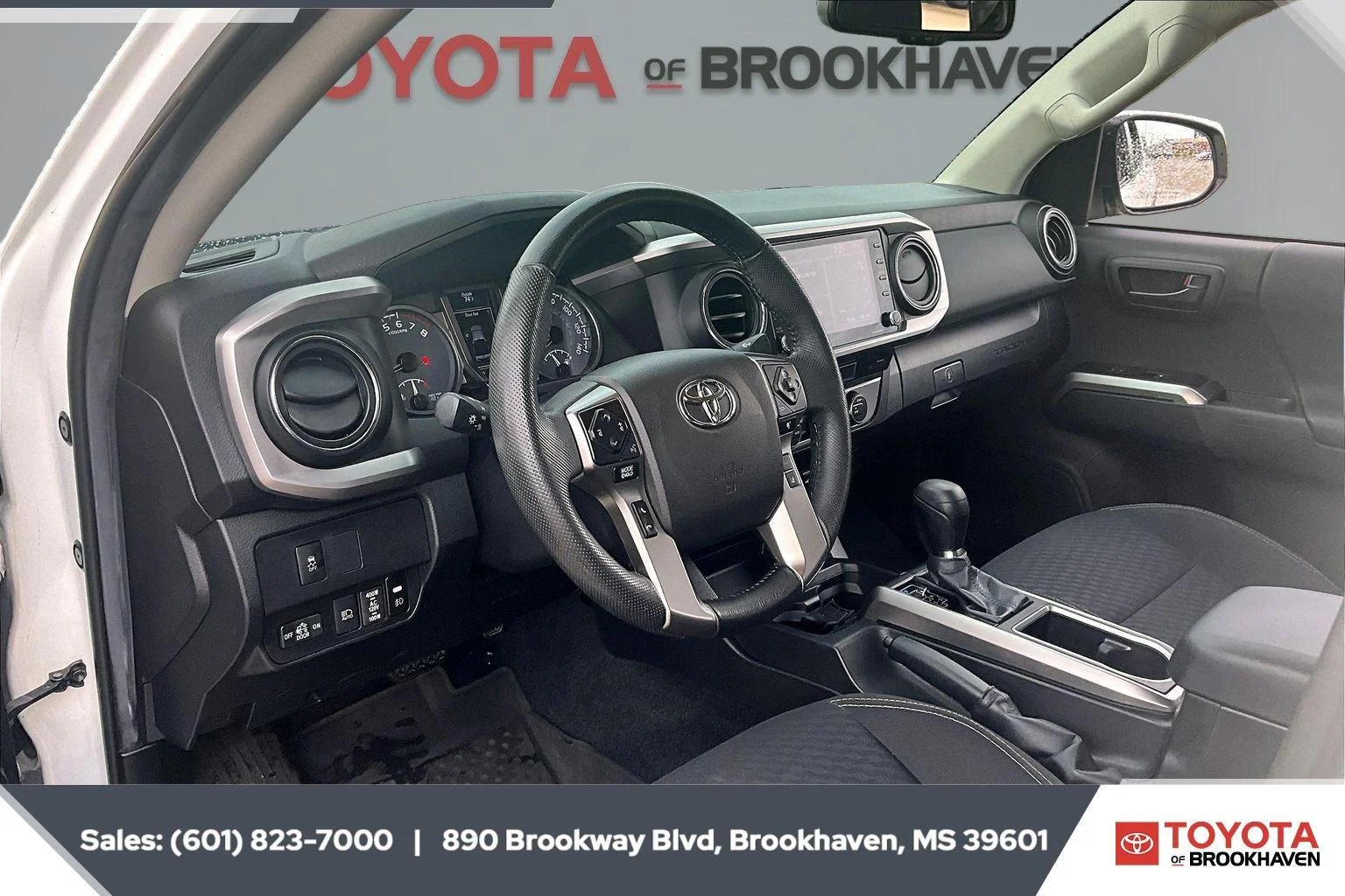 Used 2023 Ice Cap Toyota SR image 12