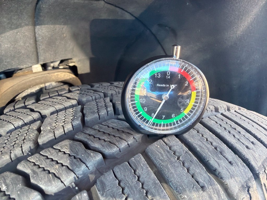 Used 2018 Black GMC SLT image 11