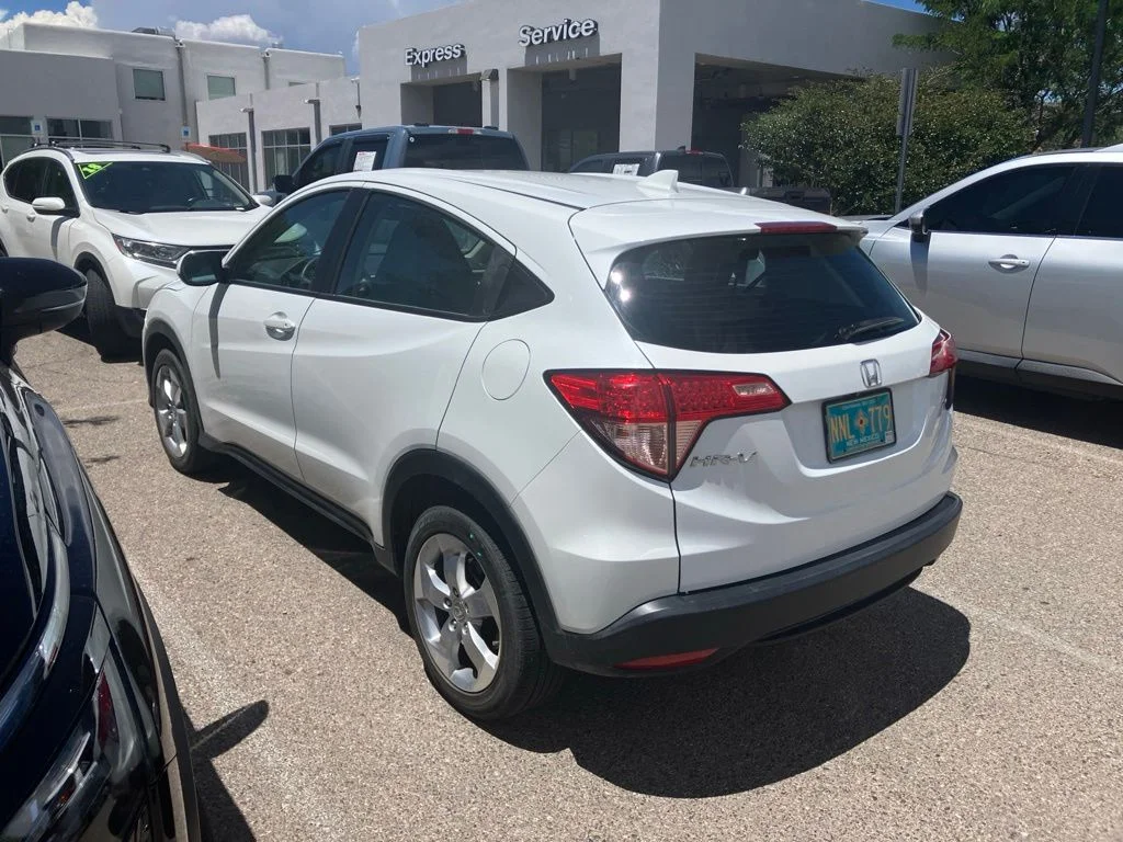 Used 2016  Honda LX image 6