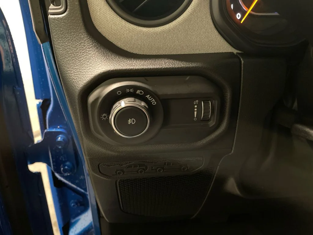 New 2026 Hydro Blue Pearl-Coat Exterior Paint Jeep Willys image 15