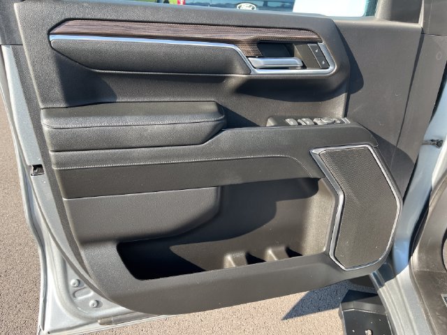 Used 2023 Gray Chevrolet LT image 12