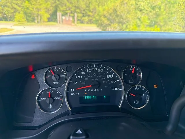 Used 2025 White Chevrolet LS image 15