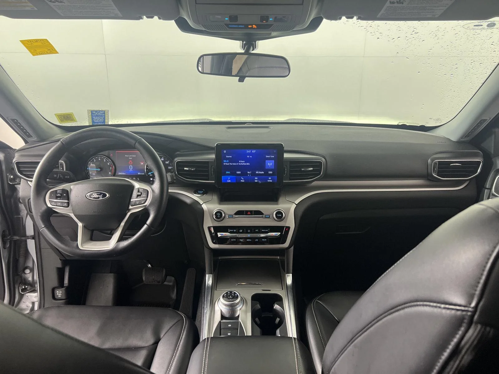 Used 2023 Iconic Silver Ford XLT image 4