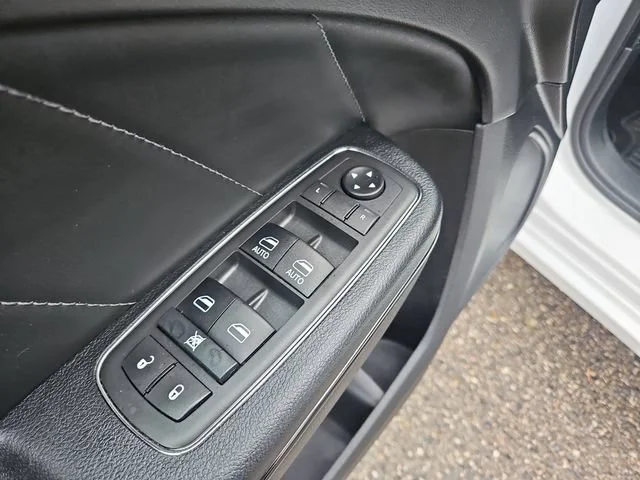 Used 2020 White Dodge SXT image 12