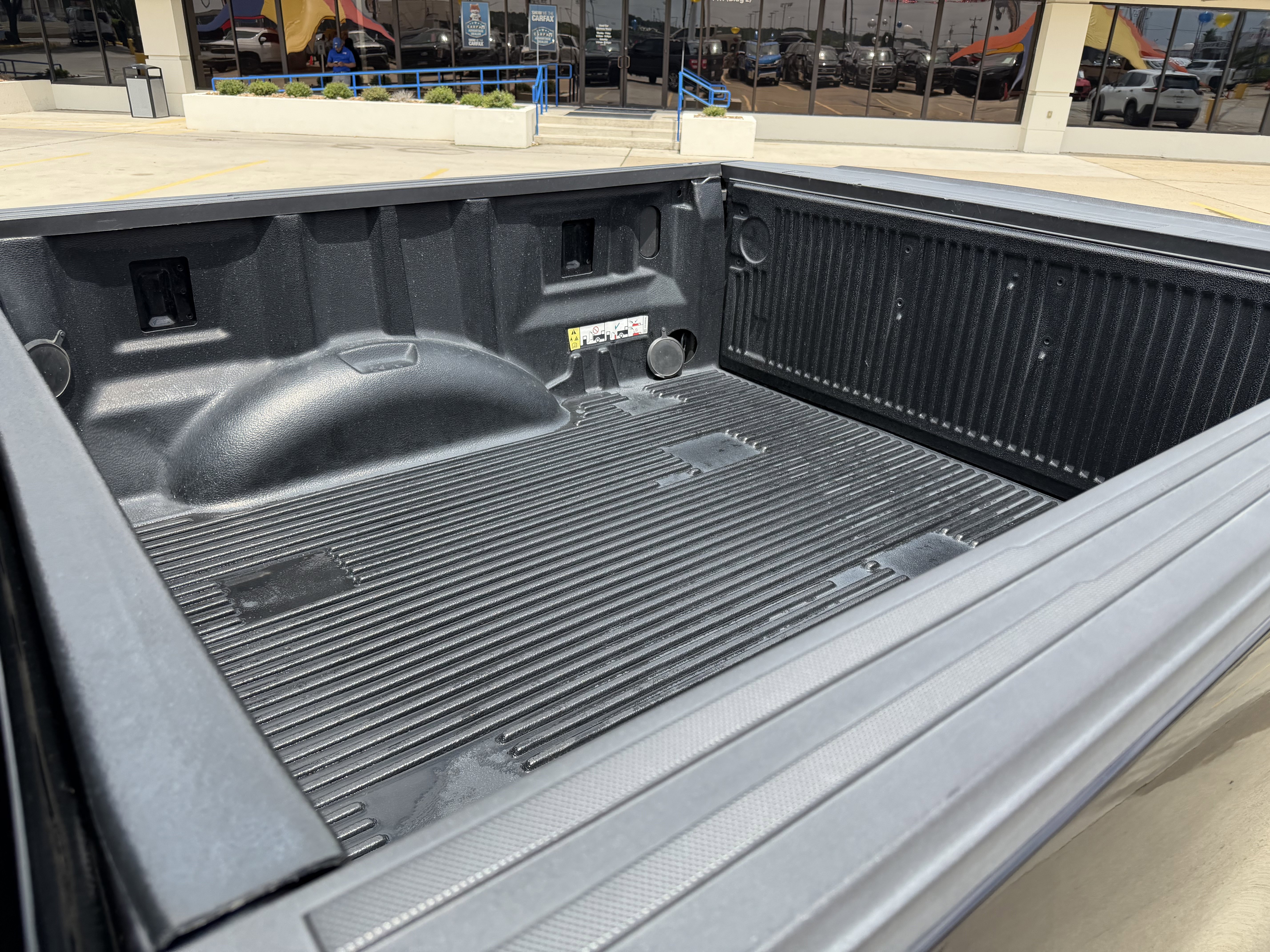 Used 2022 Agate Black Metallic Ford XL image 14