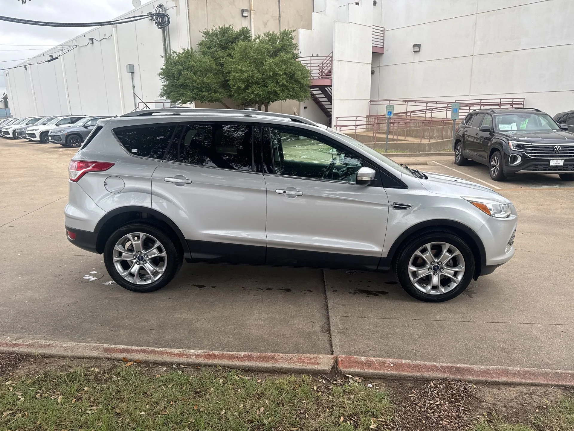 Used 2014 Silver Ford Titanium image 4