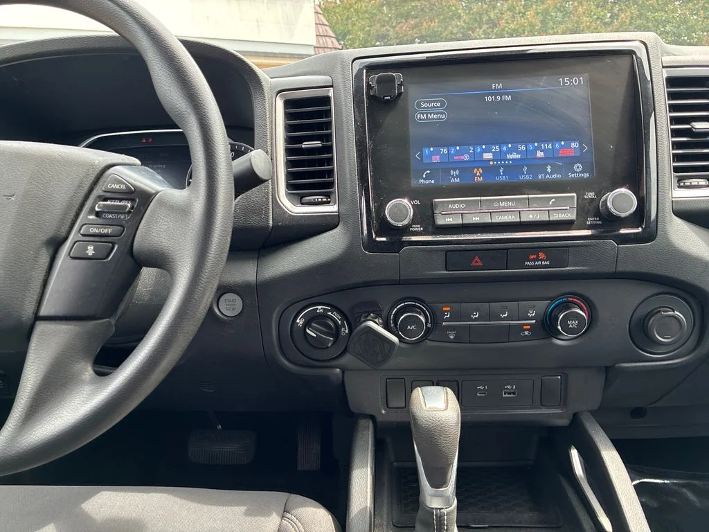 Used 2022 Blue Nissan SV image 23