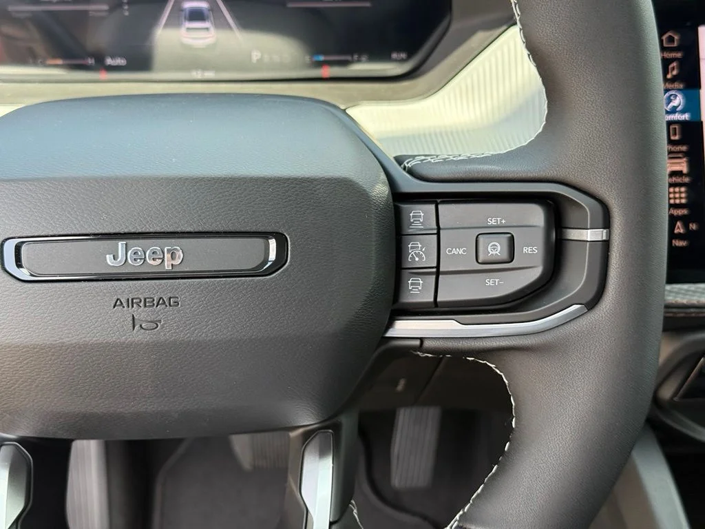 New 2026 Silver Zynith Clearcoat Jeep Limited image 15