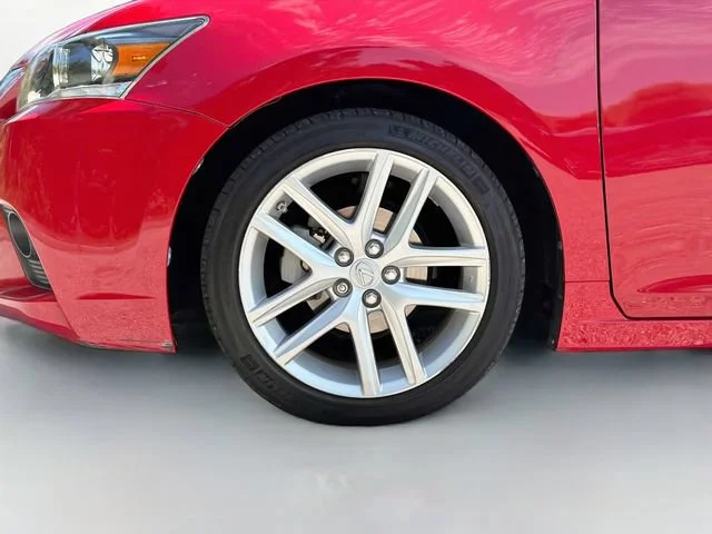 Used 2014 Red Line Lexus Hybrid image 38