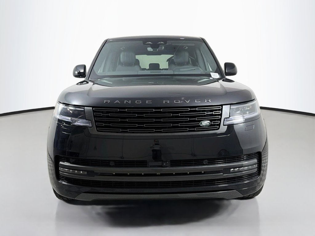 New 2027 Santorini Black Land Rover SE image 2