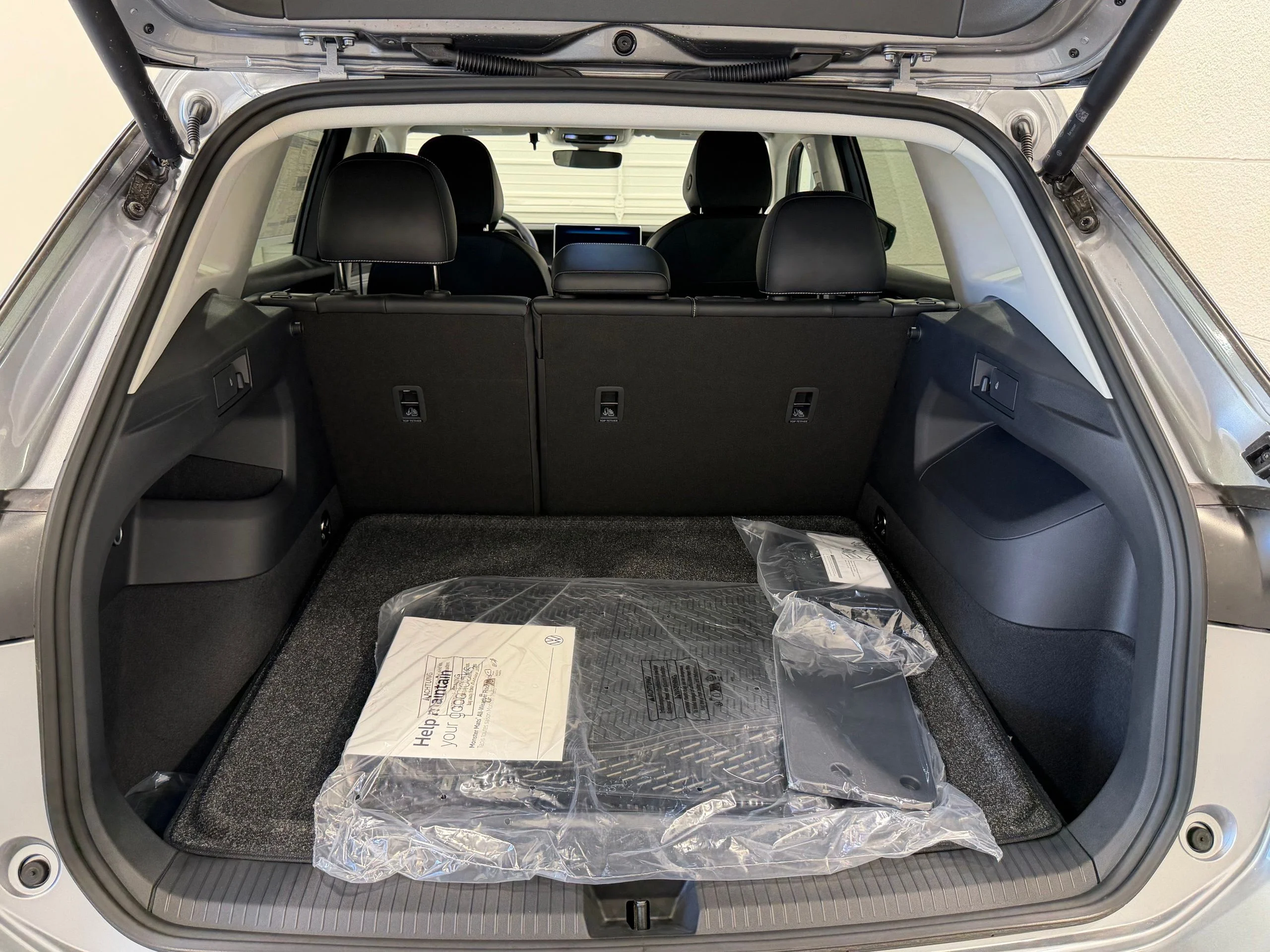 New 2026 Silver Volkswagen 2.0T SE image 26