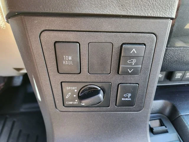 Used 2021 White Toyota Platinum image 38