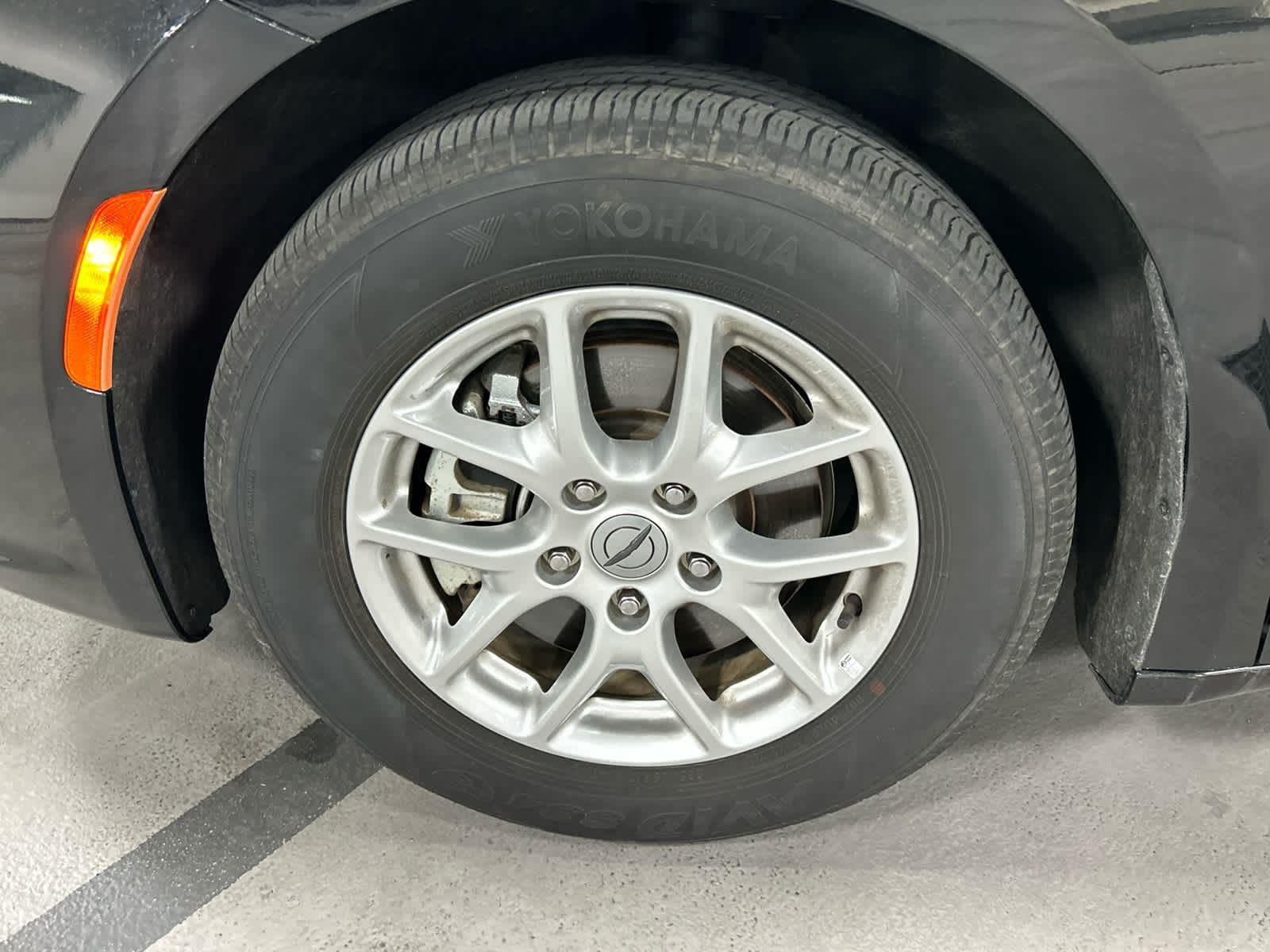 2023 Chrysler Pacifica Touring L - Photo 10