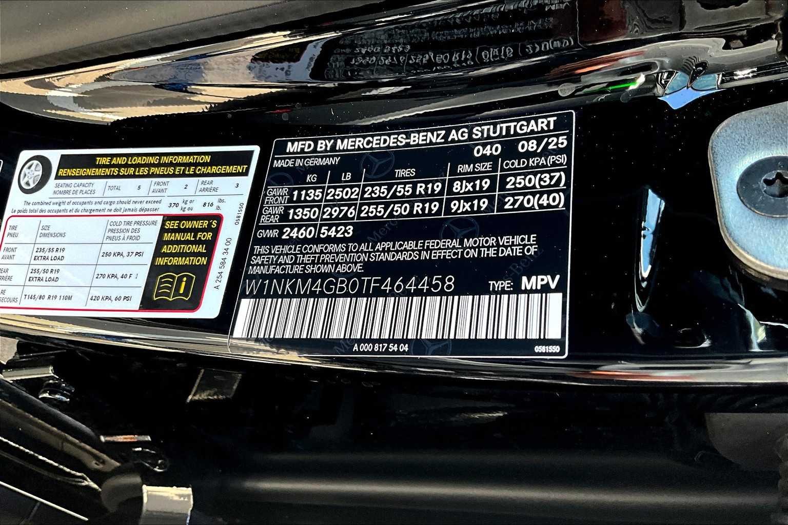 New 2026 Black Mercedes-Benz GLC 300 image 21
