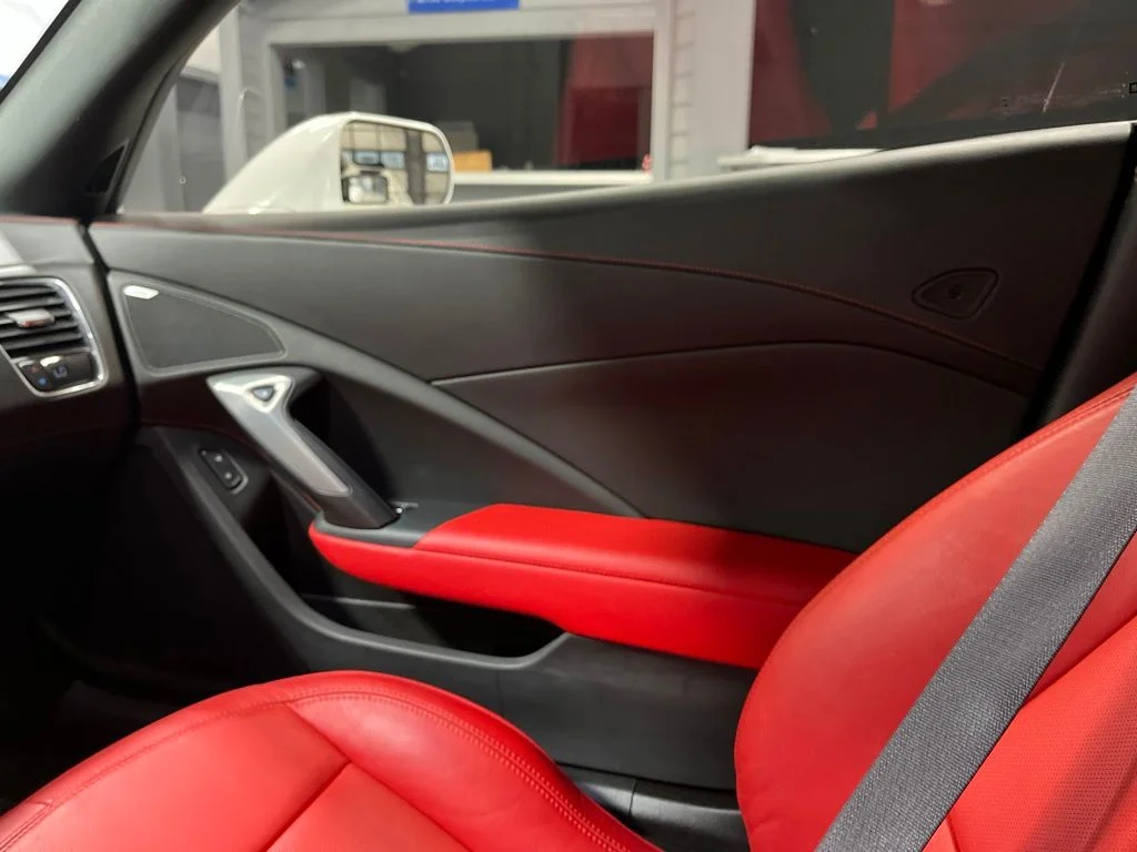 Used 2016 Arctic White Chevrolet Stingray image 24
