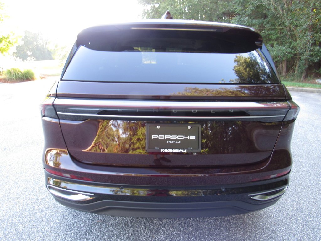 Used 2024 Red Lincoln Premiere image 6