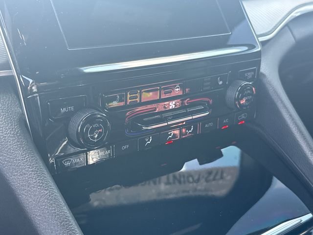 Used 2025 White Jeep Altitude X image 19