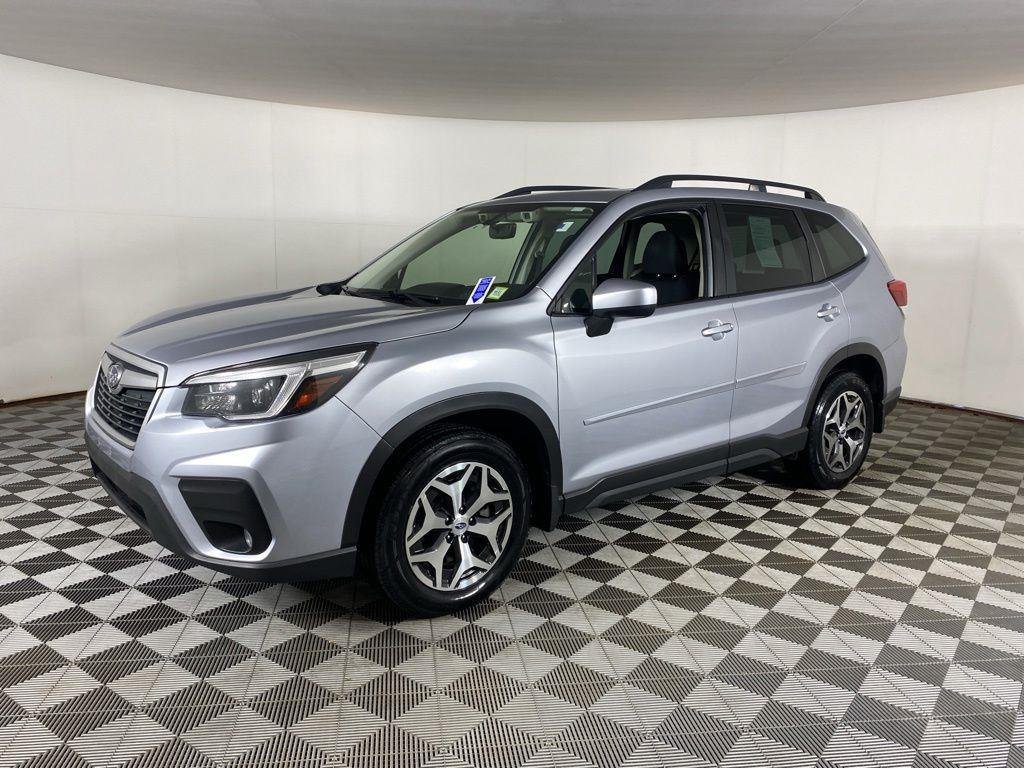 Used 2021 Ice Silver Metallic Subaru Premium image 3