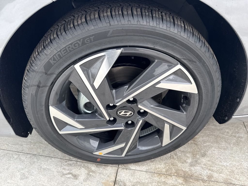 New 2026 Silver Hyundai Limited image 7