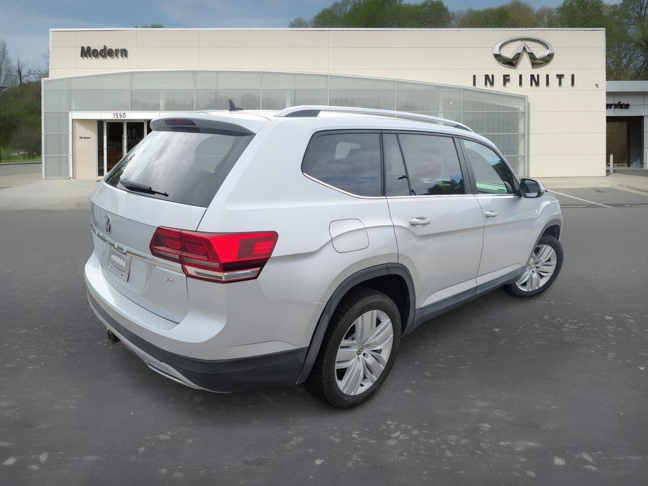 Used 2019 Reflex Silver Metallic Volkswagen 3.6L V6 SE w/Technology image 4