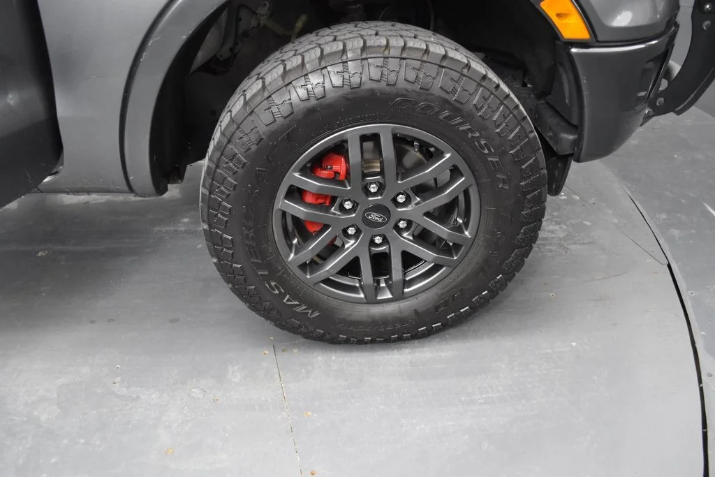 Used 2021 Gray Metallic Ford XLT image 27