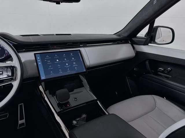 Certified Used 2024 White Land Rover Autobiography image 26